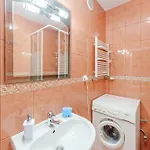 Zapleczna Standard By Bookinghost *