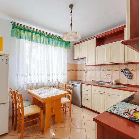 Zapleczna Standard By Bookinghost كولوبرزيغ